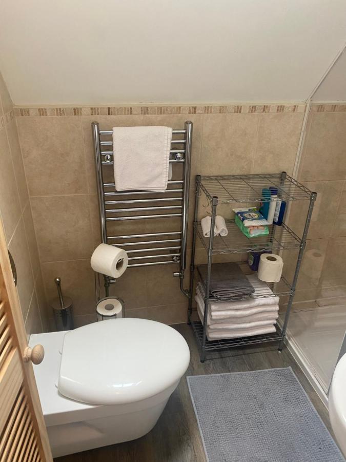 The Willows Lovely Double Apartment روستريفور المظهر الخارجي الصورة